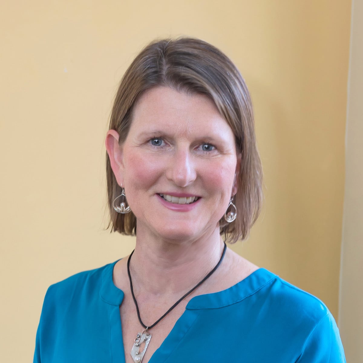 MICHELE SHEPPARD NAMED FIRST FEMALE PRESIDENT & CEO OF THE GRANITE YMCA